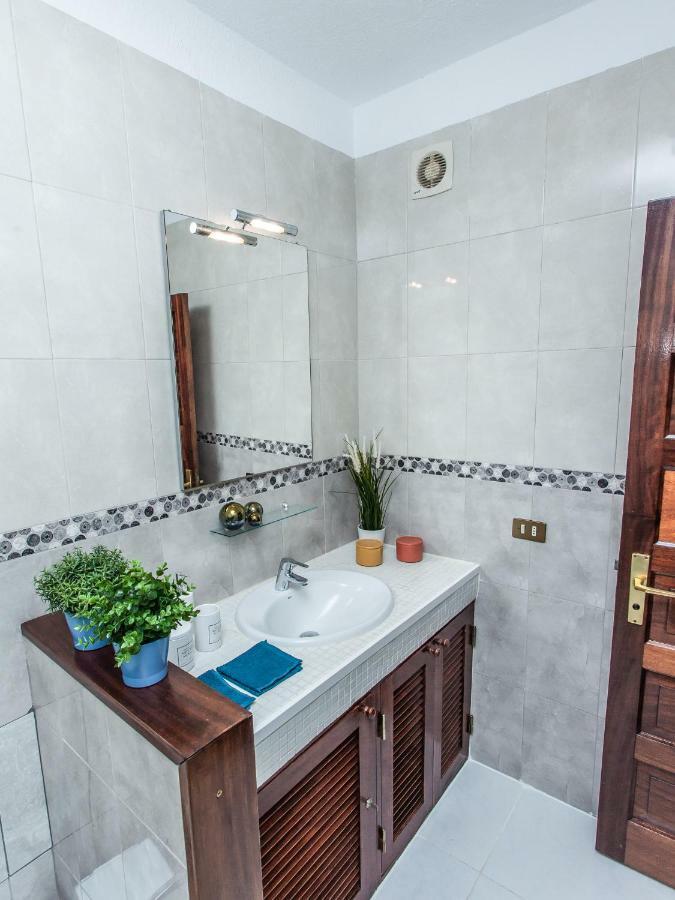 Spectacular Renovated Apartment, 5 Min To Camison Beach, With Aircon Arona  Εξωτερικό φωτογραφία