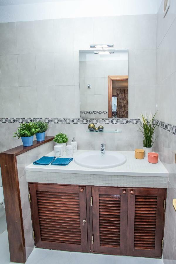 Spectacular Renovated Apartment, 5 Min To Camison Beach, With Aircon Arona  Εξωτερικό φωτογραφία